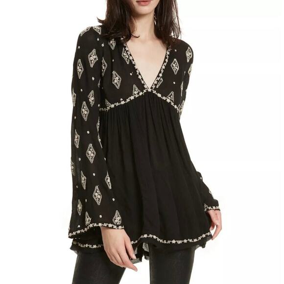 Free People Black Diamond Floral Embroidered Crinkle Tunic Top | Size XS - Picture 1 of 11